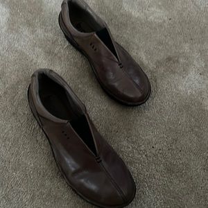 Leather shoes